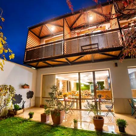 Eco-Hotel Doña Mayor 3*