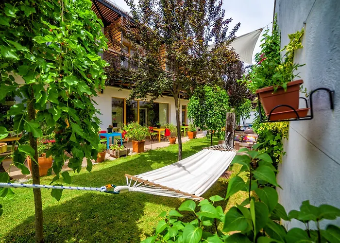 Eco-hotel Dona Mayor 3*